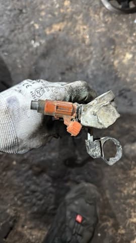 Форсунка впрыска топлива