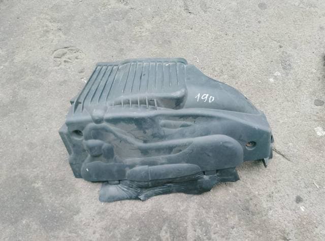 Кришка двигуна