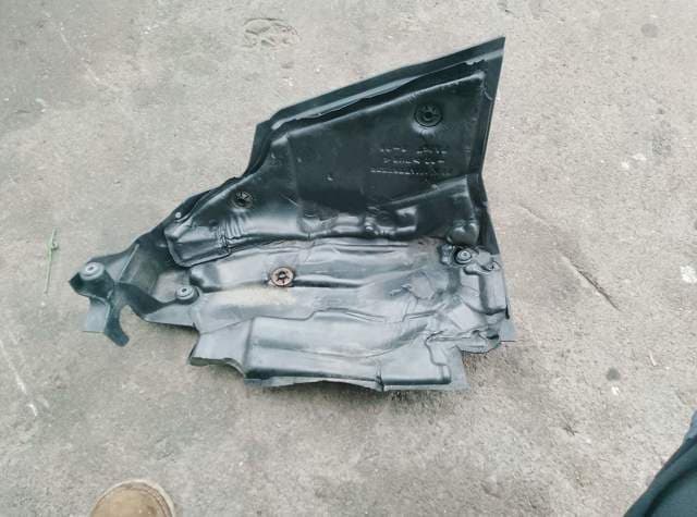 Кришка двигуна