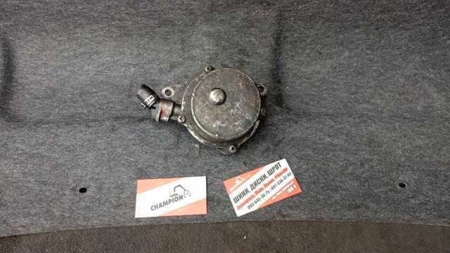 Насос вакуумний