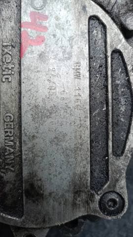 Насос вакуумний