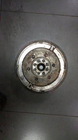 Маховик двигуна