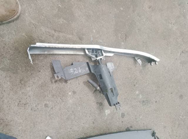 Кронштейн под фару