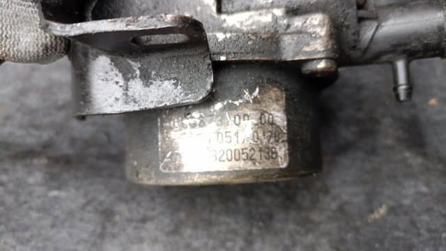 Насос вакуумний