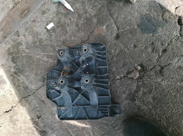 Подставка под аккумулятор