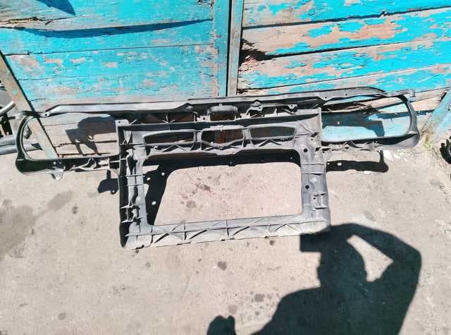 передня панель