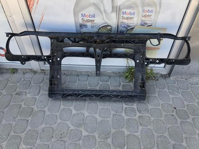 передня панель