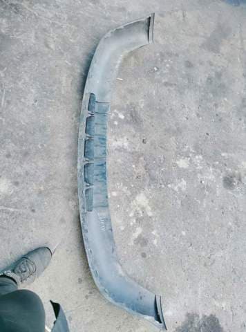 Спойлер переднього бампера