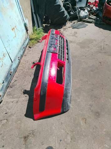 Бампер передній