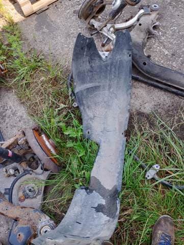 Підкрилок переднього крила, лівий