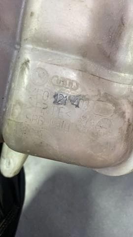 Бачок системы охлаждения расширительный