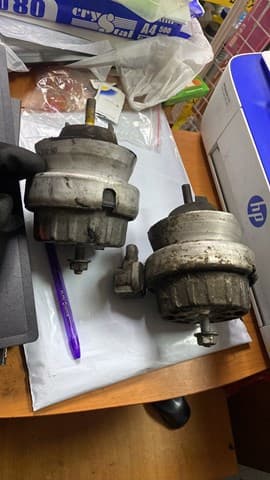 Подушка (опора) двигателя правая