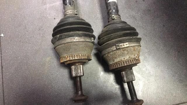 Полуось (привод) передняя левая