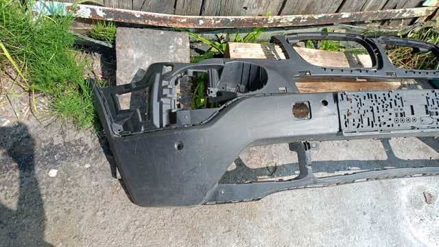 Бампер передній