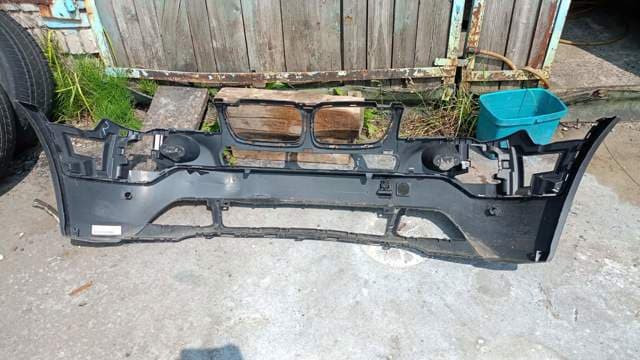 Бампер передній