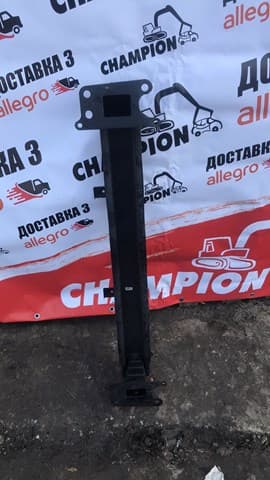 Усилитель бампера переднего