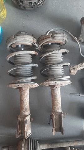 Амортизатор передний