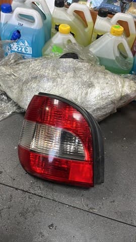 Фонарь задний левый