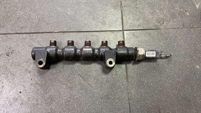 егулятор давления топлива в топливной рейке