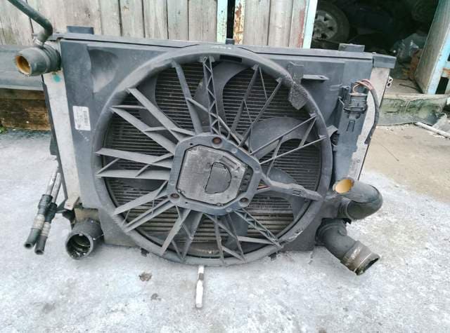 Радиатор охлаждения двигателя — фото 17