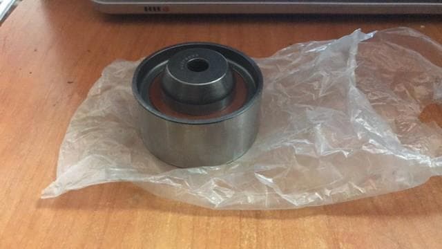 Ролик ременя ГРМ, паразитний